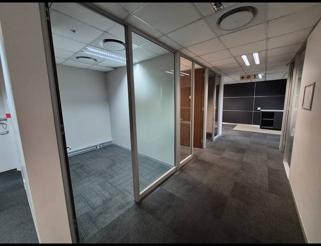 536M² OFFICE TO LET IN WOODMEAD